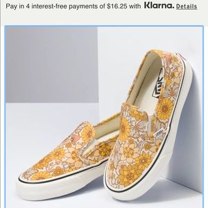 *ISO ONLY *NOT SELLING* Vans Trippy Floral Slip-On women’s 8.5